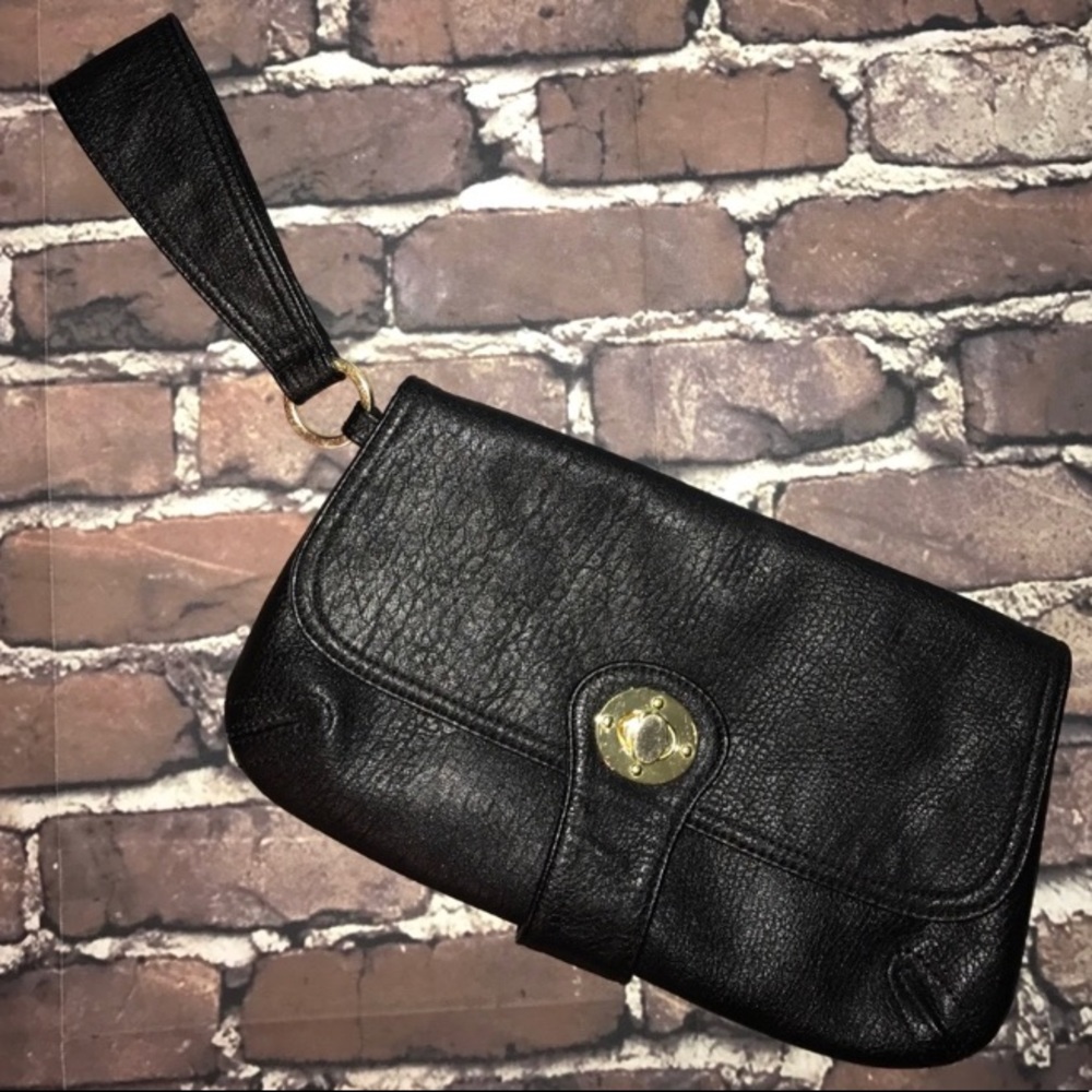 OLD NAVY~ Chic Vegan  Leather Clutch/ Wristlet